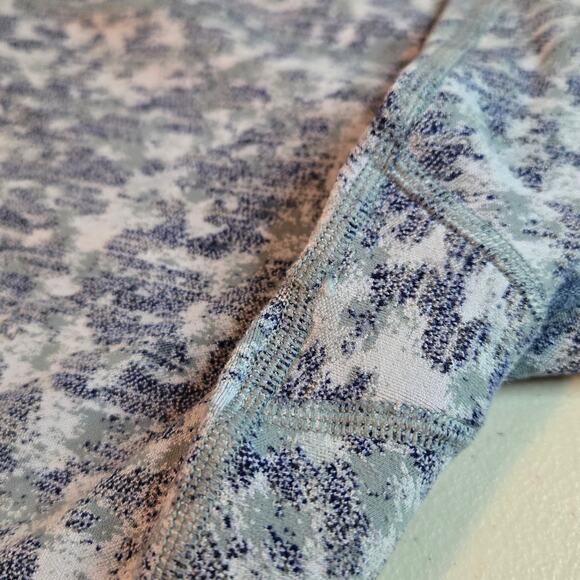 Athlete Mid Rise Elation Textured Tight Meadow Snowfall Blue Leggings Size Small - Picture 6 of 8